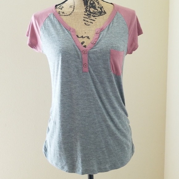 Glitz Tops - 🌸Glitz Pocket Tee (Large)🌸 NWOT